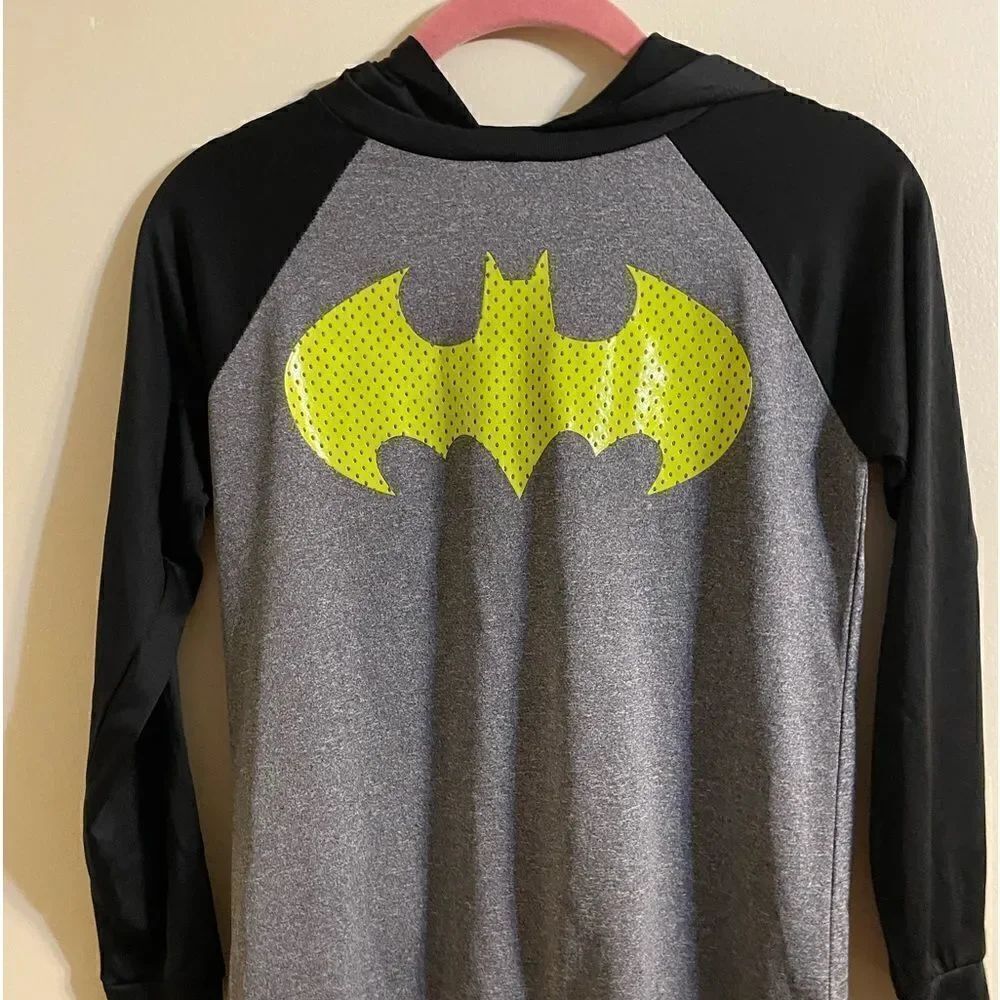 Batman long sleeve hooded top size small